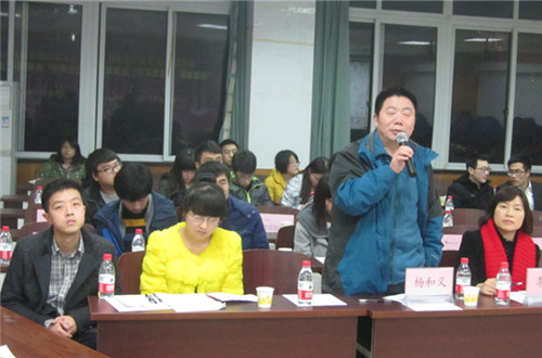 经理杨和义对参赛队伍表现进行点评